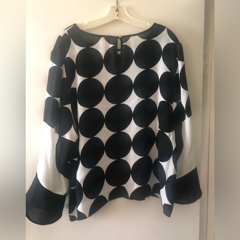 Chico's Monochrome Circle Pattern Top